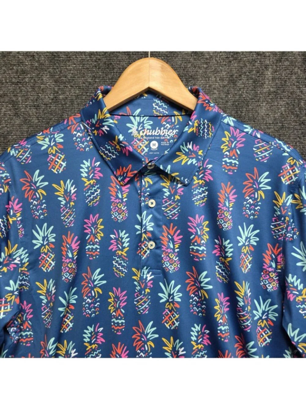 Chubbies Shirt Mens Medium The Pineapple Short Sleeve Performance Polo AOP